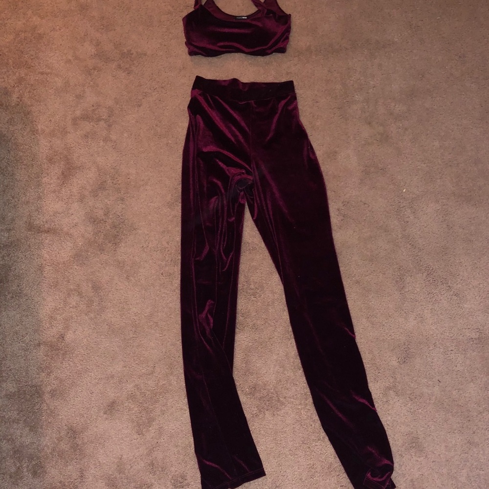 Fashion Nova high waisted Maroon velvet 2 piece